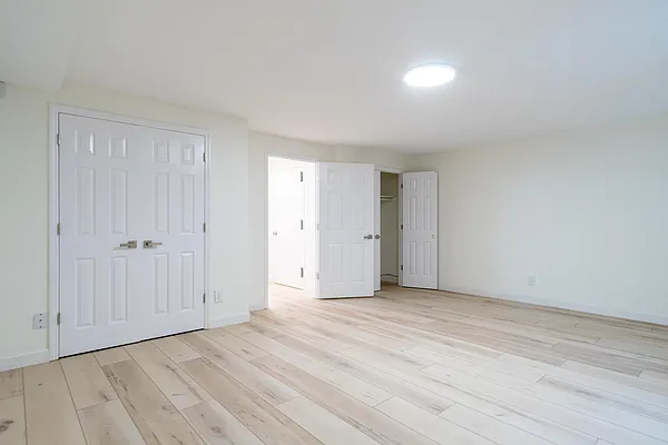 Rented by Julianna Realty Corp | media 34