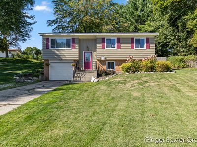 156 Kinross Ct NE, Rockford, MI, 49341