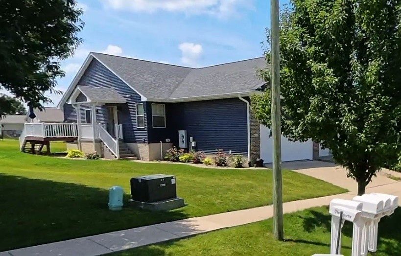 1st image of 615 Hillview Dr