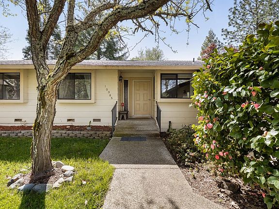 2nd image of 10985 Woodchuck Ct