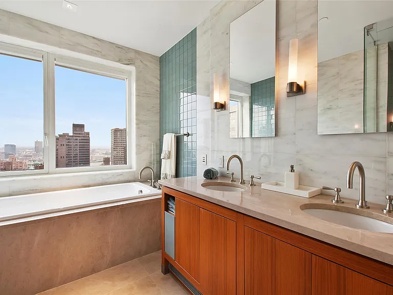 300 E 55th St #23A — Photo 8