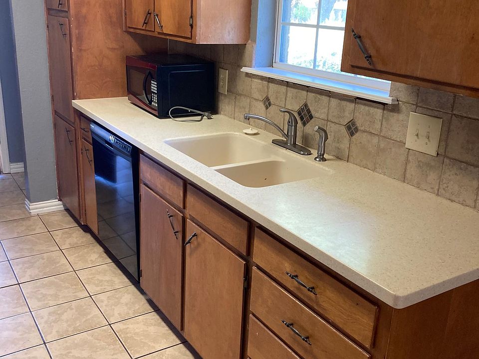1st image of 5031 Eastridge Dr