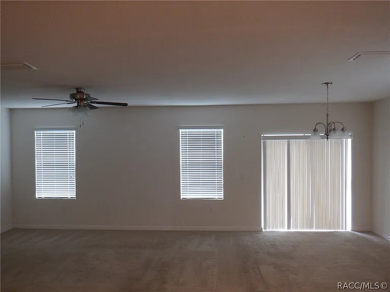 350 W Runyon Loop — Photo 19