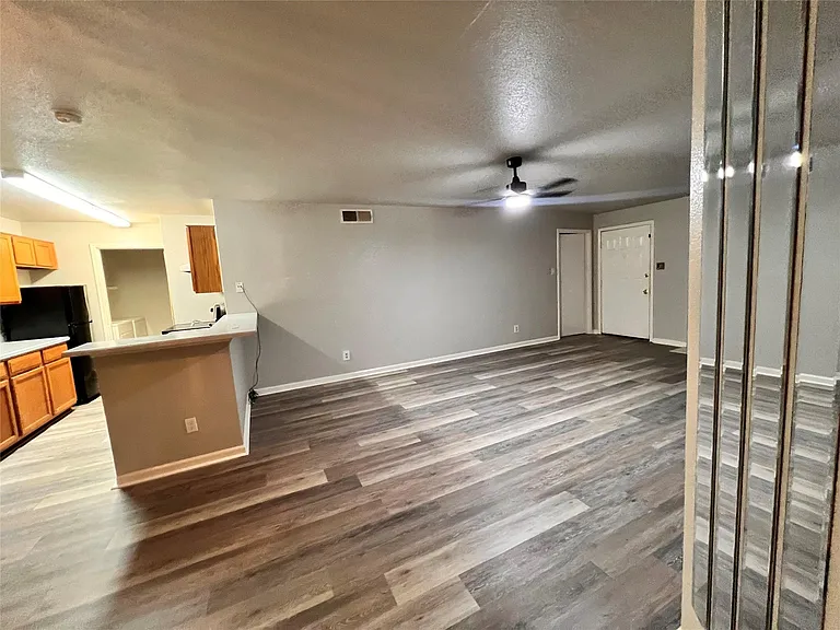 10661 Braes Bend Dr — Photo 4