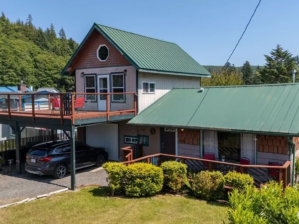 61 Salt Air Street, Clallam Bay, WA 98326