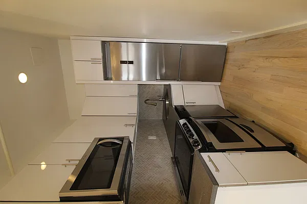 Rented by Bruma Realty LLC | media 18