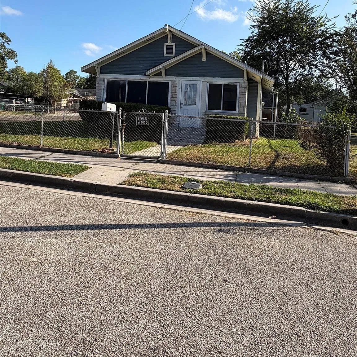 3 bed, 2.0 bath, 1170 sqft, $1,500 — Photo 1