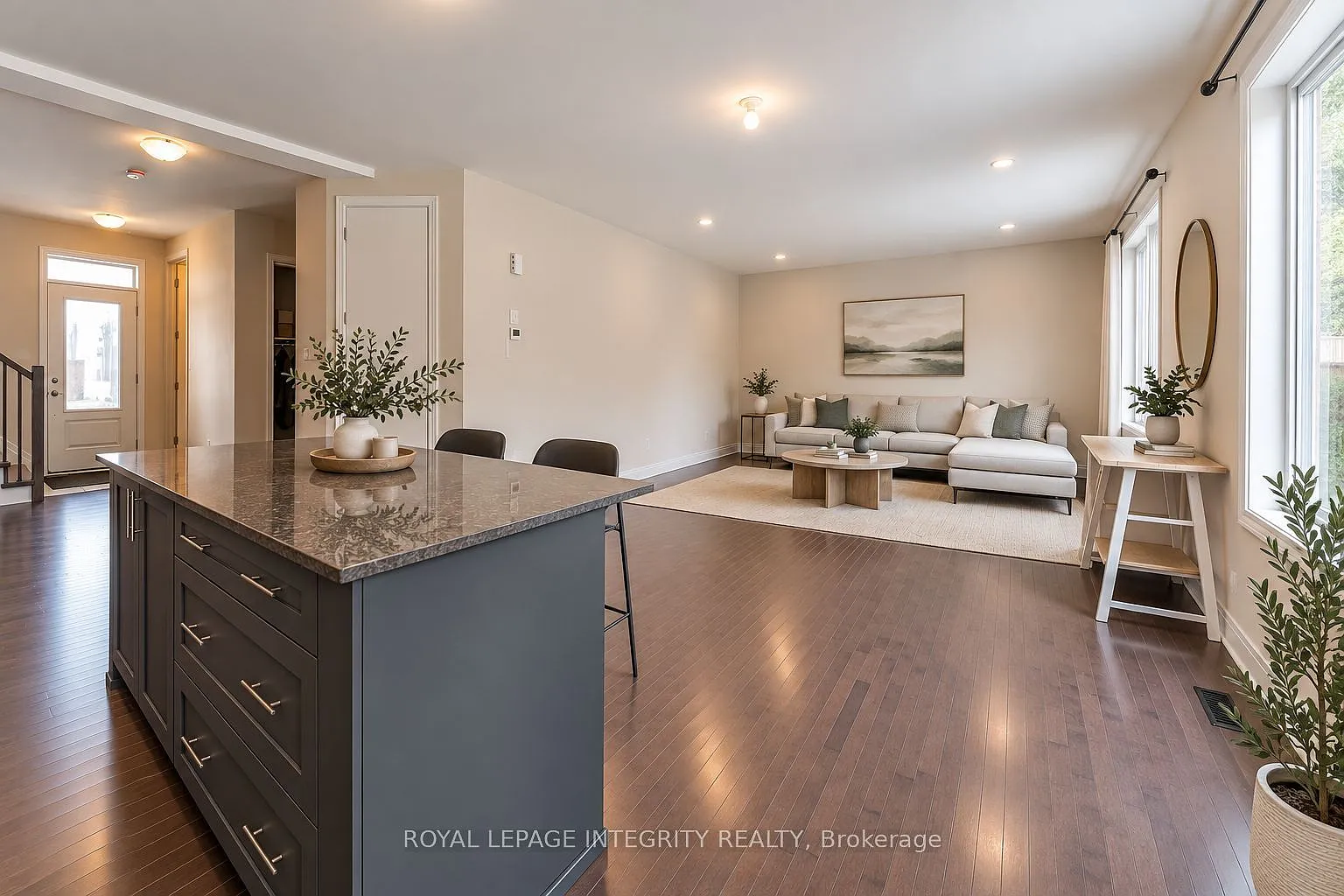 3 bed, $3,000 — Photo 2