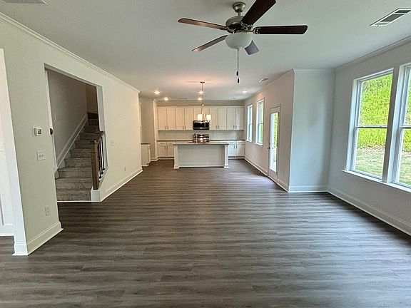 Open and spacious family room great for entertaining family and friends.