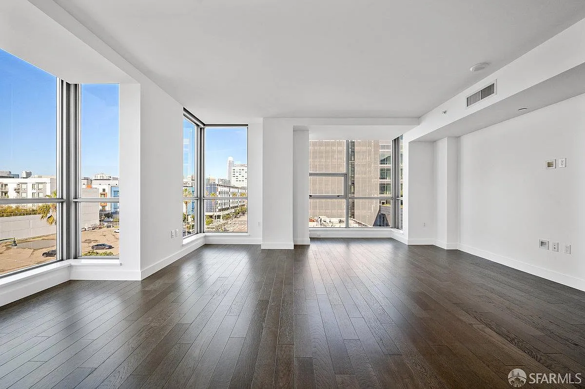 2 bed, 2.0 bath, 1318 sqft, $8,250 — Photo 2
