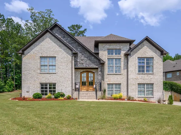 801 Grey Oaks Cv, Pelham, AL 35124