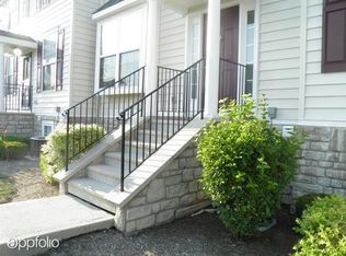7046 Gallant Fox Dr, New Albany, OH 43054