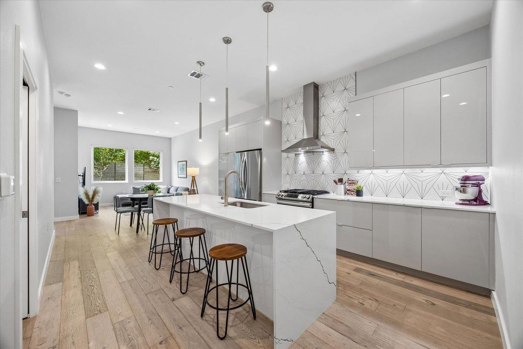 2108 Tillery St #9, Austin, TX 78723 townhouse