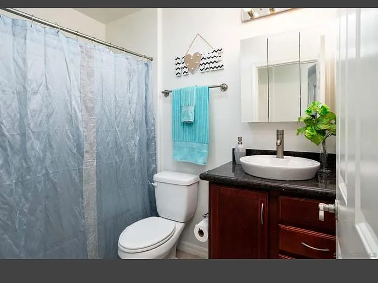 5252 Balboa Arms Dr #277 — Photo 9