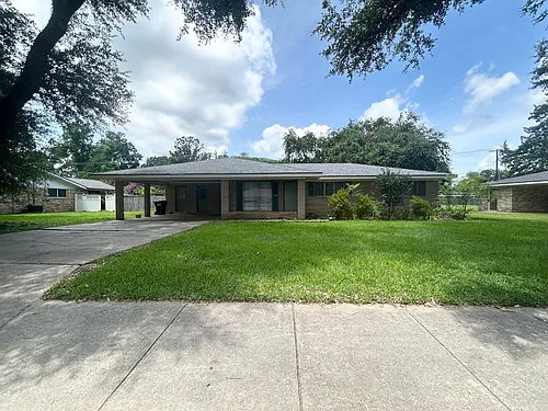 207 Foreman Dr Photo 1 207 Foreman Dr Photo 1