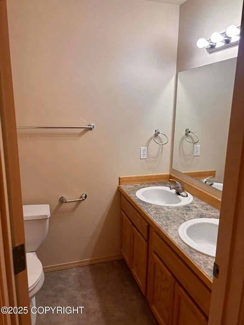 Newly Updated 2 Bed/2 Bath Condo w/Garage! — Photo 4