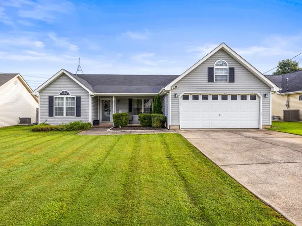 699 Colony Cir, Fort Oglethorpe, GA 30742