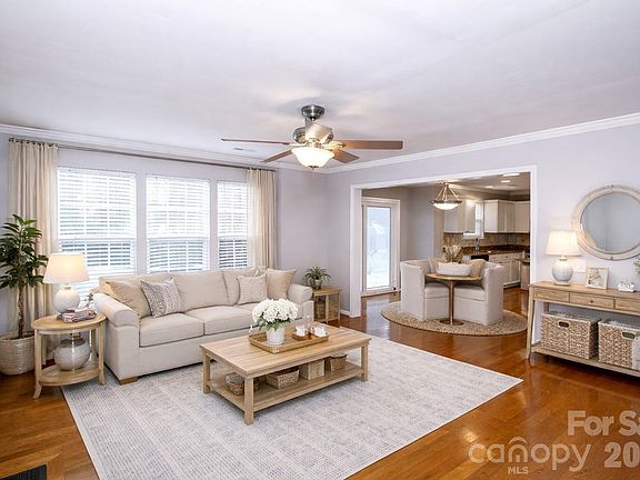 3rd image of 1116 Gower St