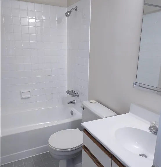 Marlboro Classic Apt & Redwood Square — Photo 92