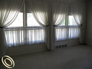 3rd image of 20136 Maplewood St