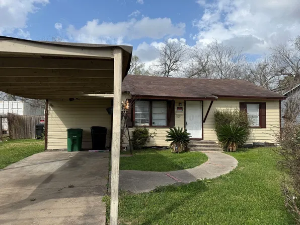 4809 Wenda St, Houston, TX 77033