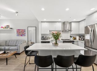 723 W 3rd St #423, North Vancouver, BC V7L 1G8
