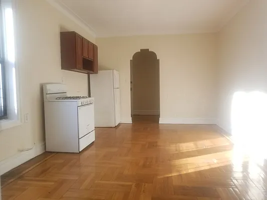 Rented by Lang Realty LLC | media 21
