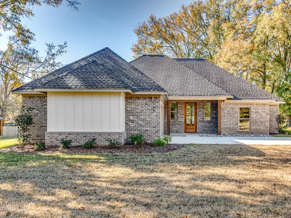 157 W Main St, Florence, MS 39073