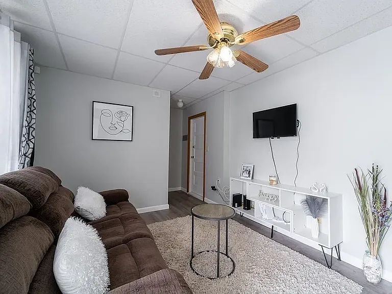 61 Houghton St #2 — Photo 1