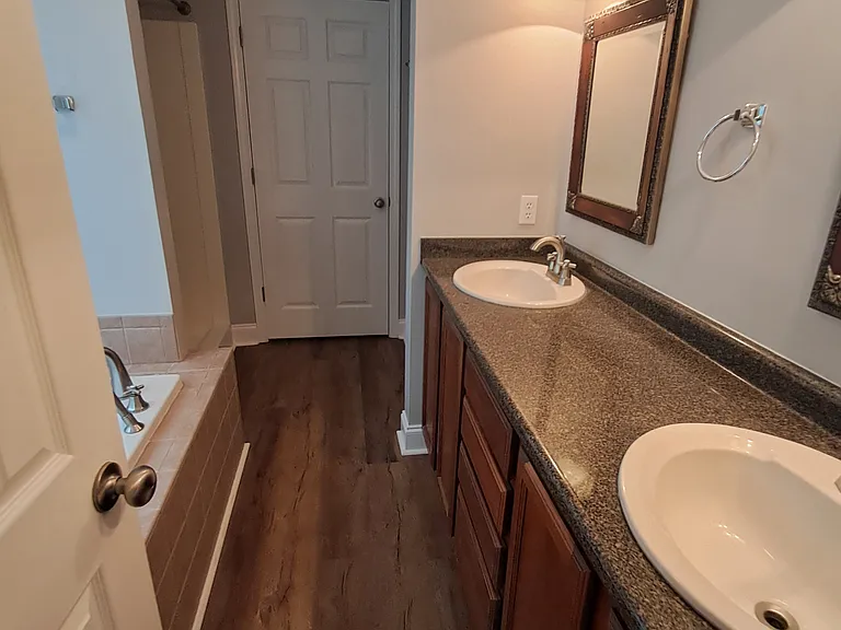 652 Chris Haven Dr — Photo 9