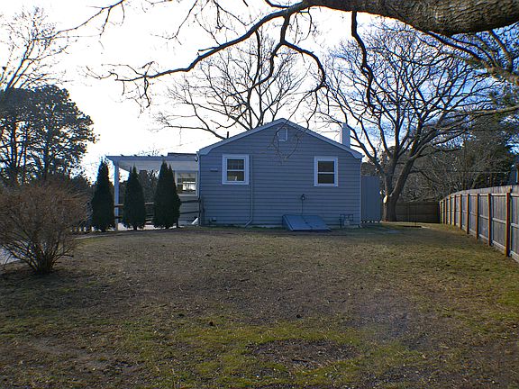 2nd image of 577 Montauk Hwy
