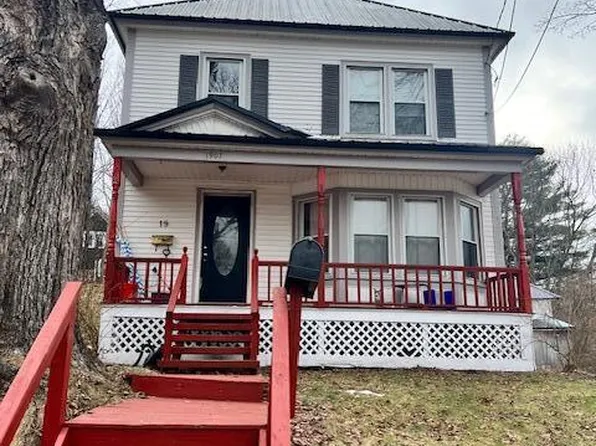 19 Munsey Avenue, Livermore Falls, ME 04254