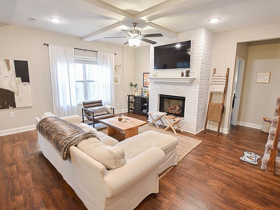 3rd image of 1146 Eagles Nest Ln