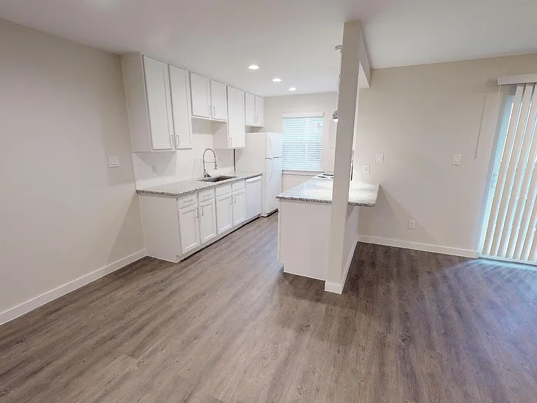 Mosswood Apartments — Photo 47