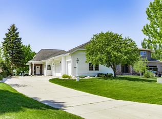 2516 Rose Creek Pkwy S, Fargo, ND 58104