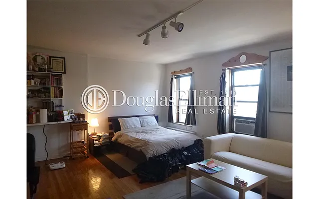 Rented by Douglas Elliman | media 10