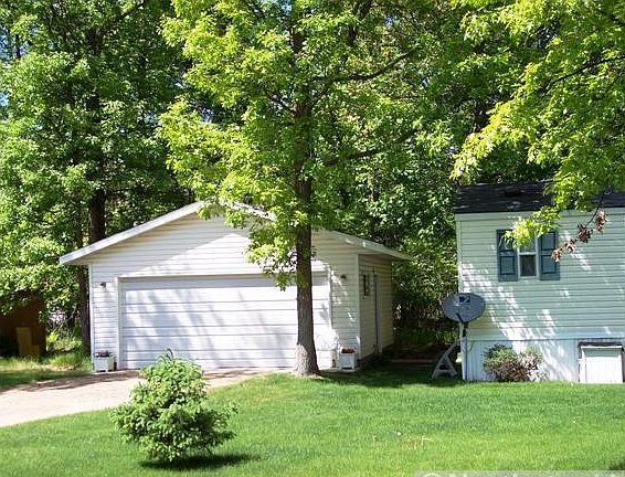 2nd image of 14728 Aspen Dr