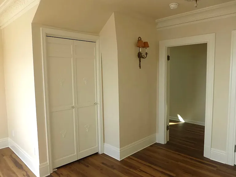 1 W Highland Dr #11 — Photo 15