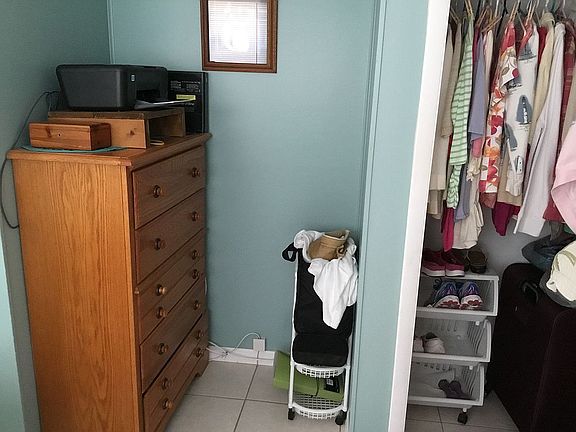 Main Bedroom Closet/Nook