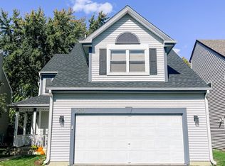 16970 W Serranda Dr, Libertyville, IL 60048