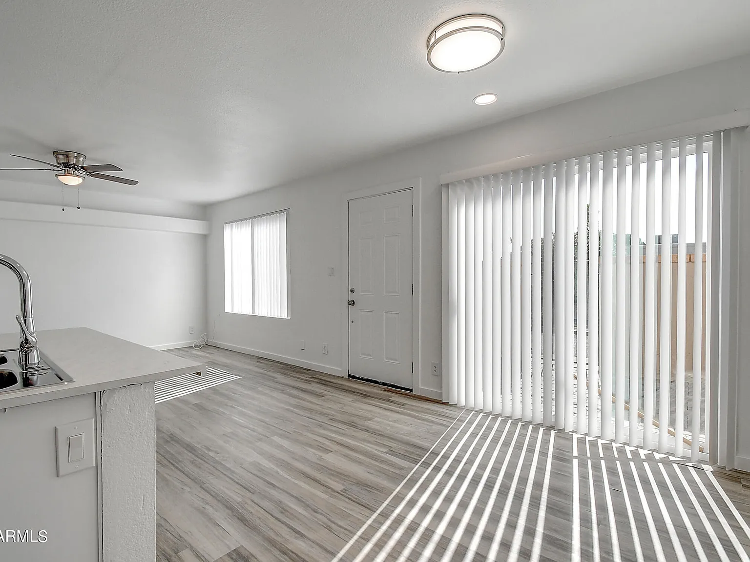 2 bed, 1.5 bath, 1000 sqft, $1,550 — Photo 3