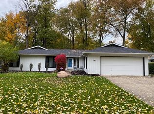 5905 Mills Creek Ln, North Ridgeville, OH 44039