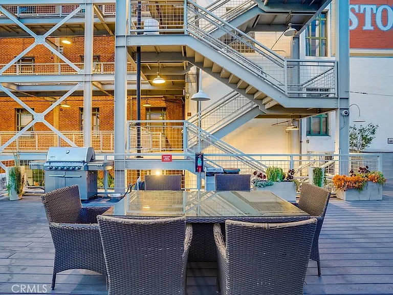 100 W 5th St #Penthouse 9B — Photo 41