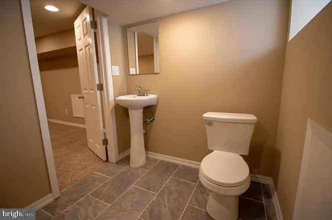 6241 N Woodstock St — Photo 14