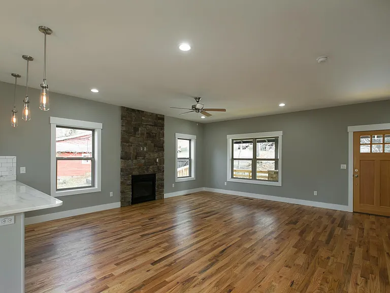 223 Westover Aly — Photo 5