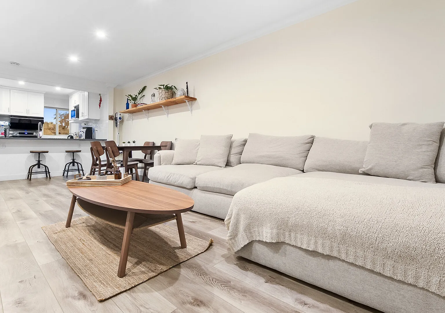 Spacious 2BD 2BA condo in central San Diego — Photo 3