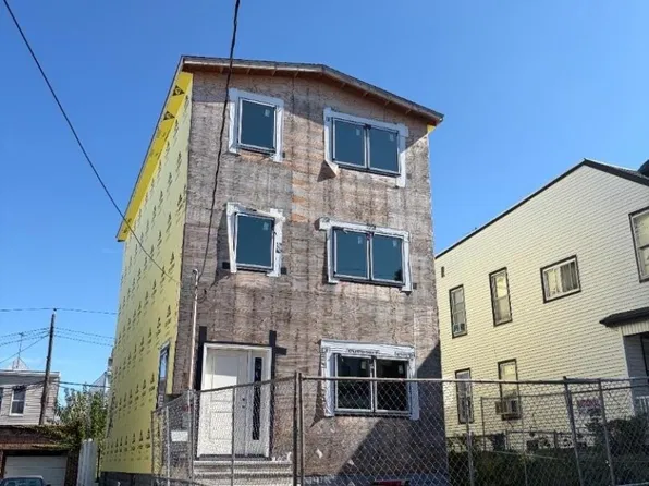 296 Armstrong Ave, Jersey City, NJ 07305