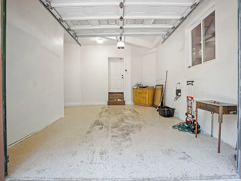 24599 Geneva Dr — Photo 23