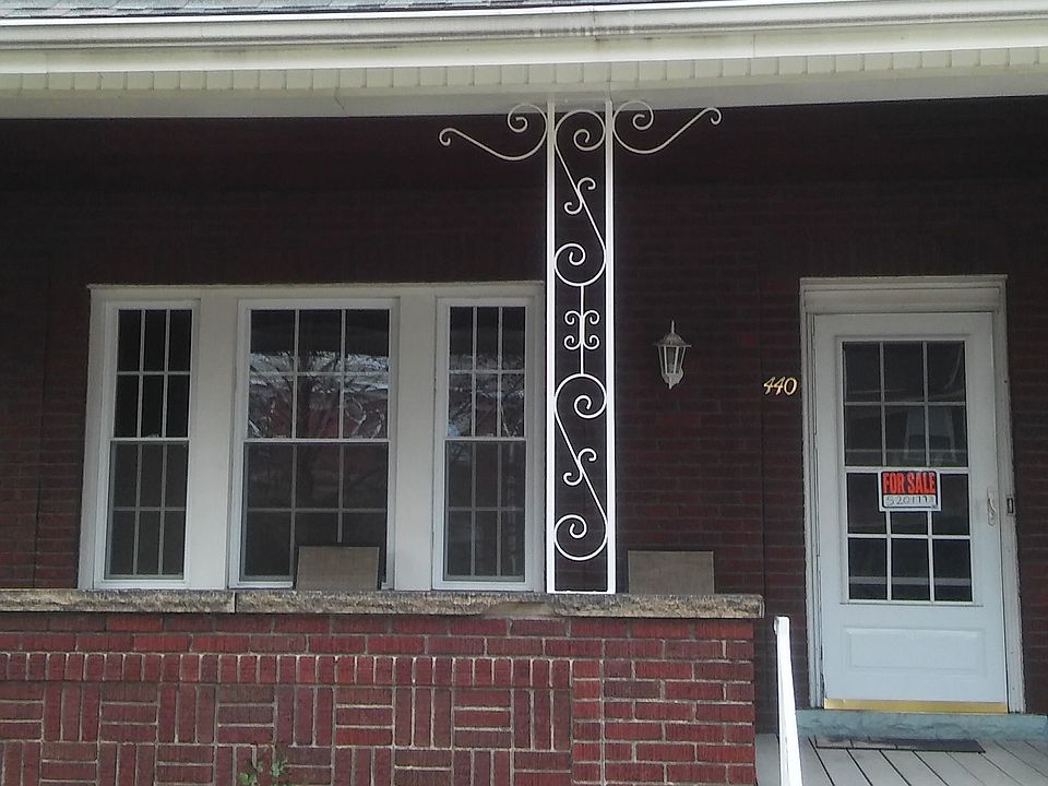 1st image of 440 E 25th St