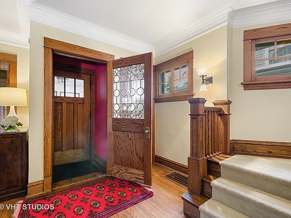 4th image of 2749 Woodbine Ave